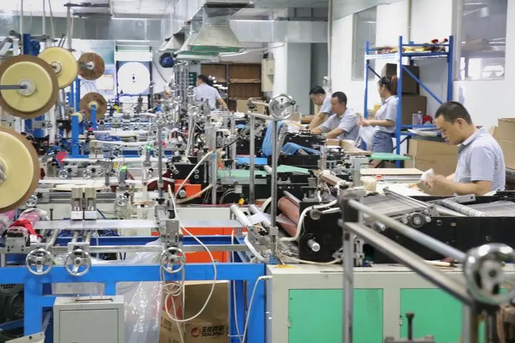 環保塑料袋定制廠家需要哪些生產設備 環保塑料袋定制廠家需要哪些生產設備(圖1)